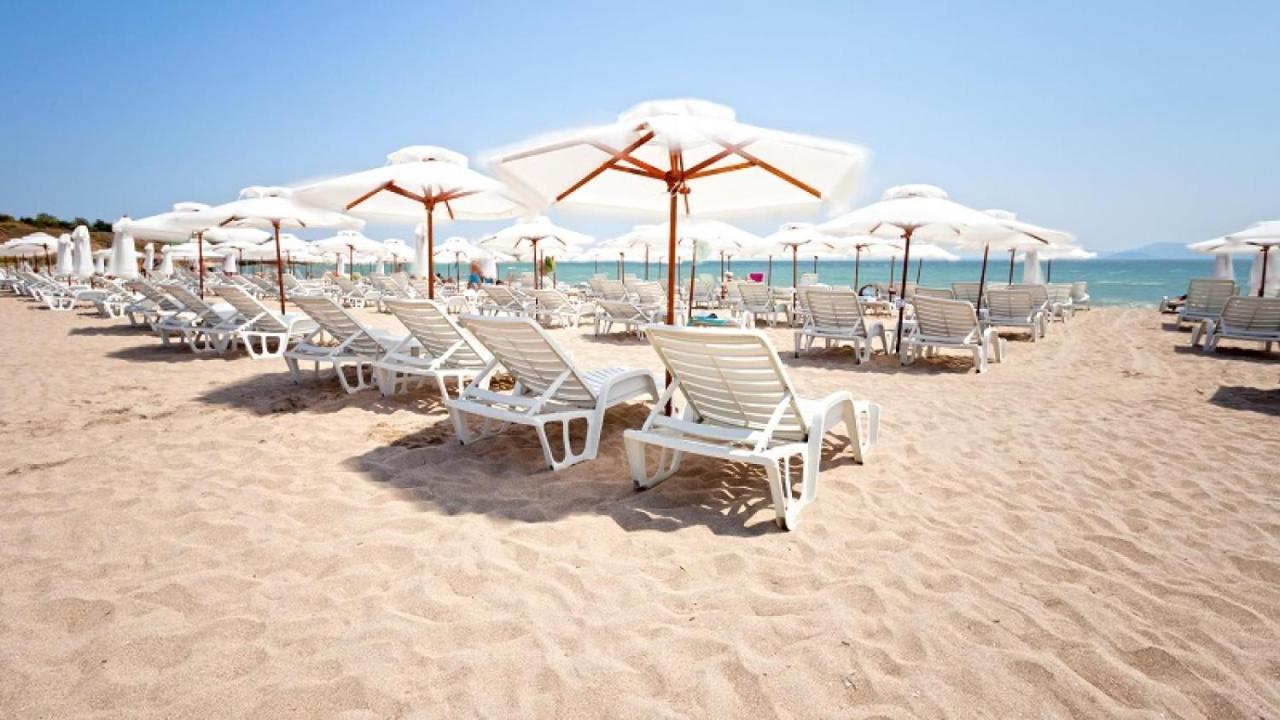 Design Studio In Atlantis Resort&Spa, Burgas Airport 外观 照片