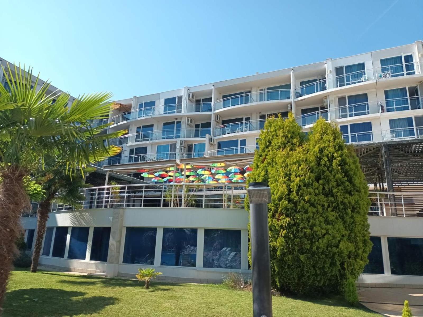 Design Studio In Atlantis Resort&Spa, Burgas Airport 外观 照片